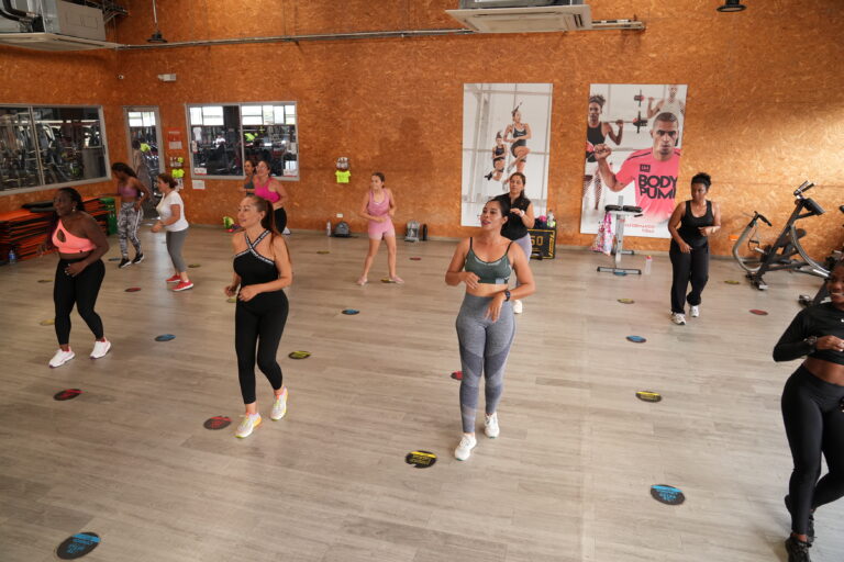 Endorfinas en movimiento cómo el ejercicio cardiovascular y la música impactan tu bienestar PORTADA