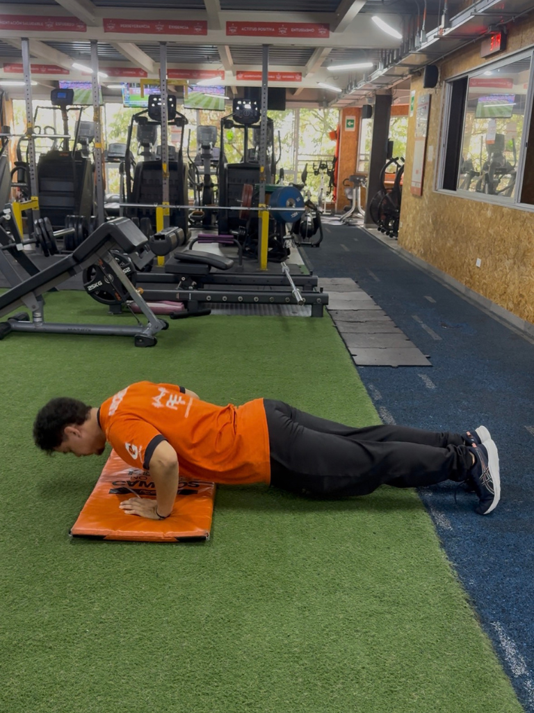 AFE GYM Flexiones de pecho 002